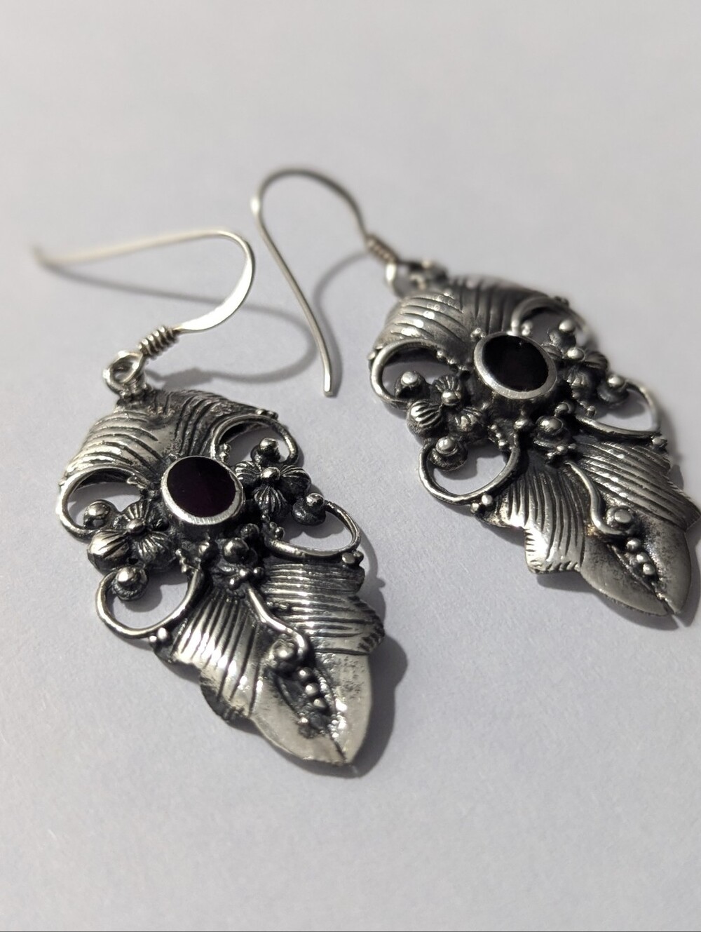 Vintage 925 Silver Garnet Drop Earrings Victorian Revival Floral Leaf C-Scroll - Picture 6 of 11